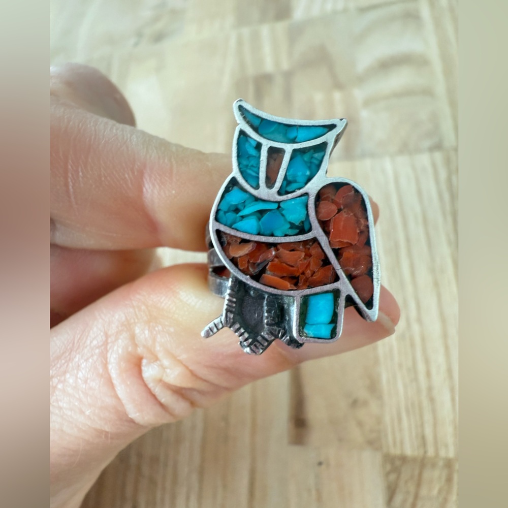 Vintage southwestern silver red coral and blue turquoise stone owl ring size 6